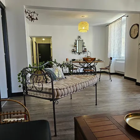 Appartement Le Jardin Imaginaire Champagnole Exterior photo