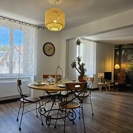 Appartement Le Jardin Imaginaire Champagnole Exterior photo
